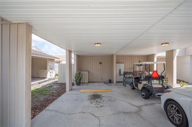 Building Photo - 4231 Oak Loop