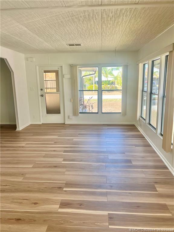 Building Photo - 2692 SW Pontiac Pl