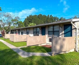 Building Photo - 2302 S Brandon Ct