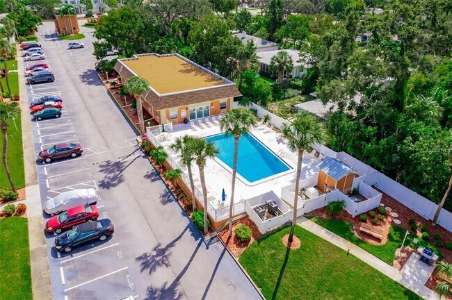 Building Photo - 12760 Indian Rocks Rd