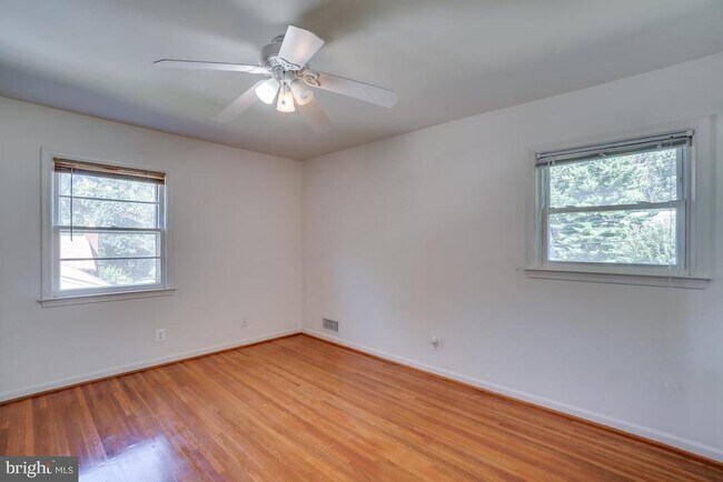Building Photo - 3710 Woodburn Rd