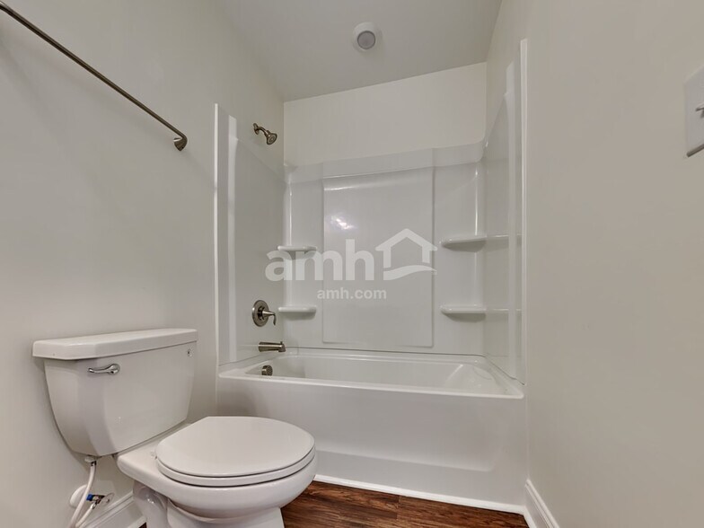 Building Photo - 288 Bering Ln