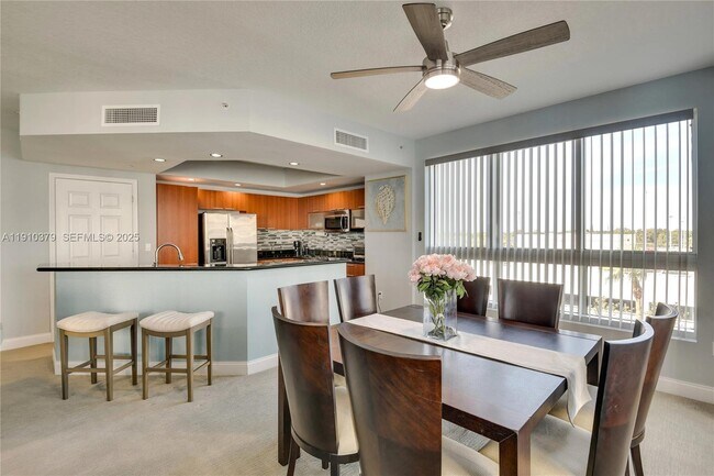 Building Photo - 231 Riverside Dr