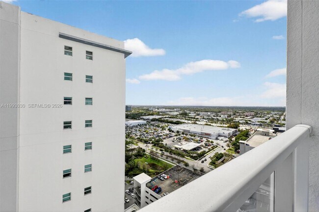 Building Photo - 15051 Royal Oaks Ln