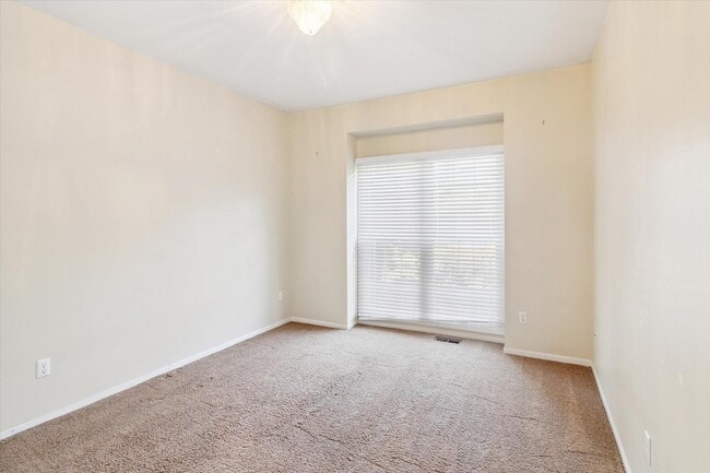 Building Photo - 45443 Glengarry Blvd