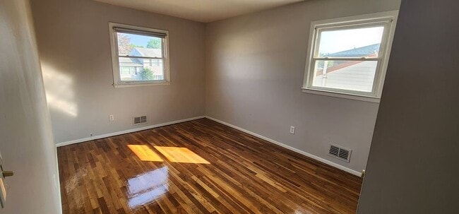 Building Photo - 700 Haven Pl