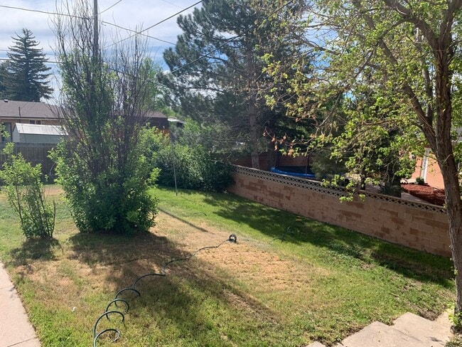 Building Photo - Beautiful 4 Bedroom 3 Bathroom Home in Wes...