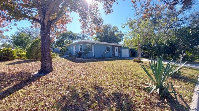 Building Photo - 110 N Crest Ave