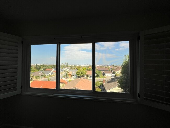 Building Photo - 28604 Friarstone Ct