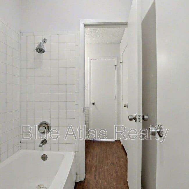 Building Photo - 610 Lillard Rd