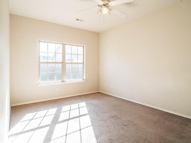 Building Photo - 3007 SW Amberwood Ave