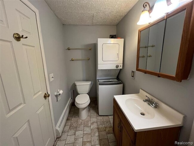 Building Photo - 31831 Grand River Ave