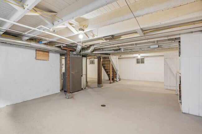 Building Photo - 3532 Greenwood Blvd