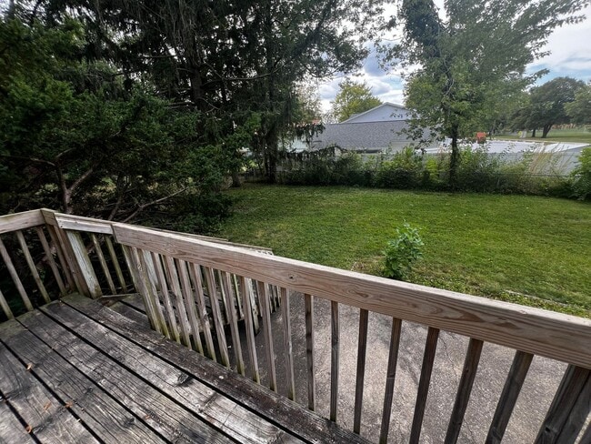 Building Photo - 3 Bedroom 1 Bath Home in Beautiful Iowa City!