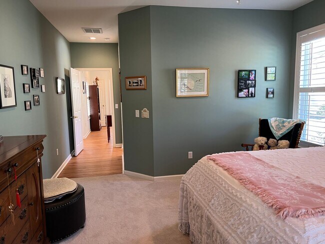 Building Photo - Two Bedroom, Two Bath UNFURNISHED Home in ...