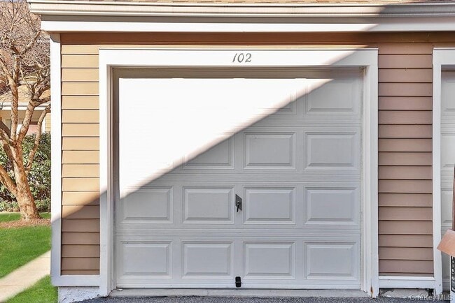 Building Photo - 103 Rambling Brook Rd