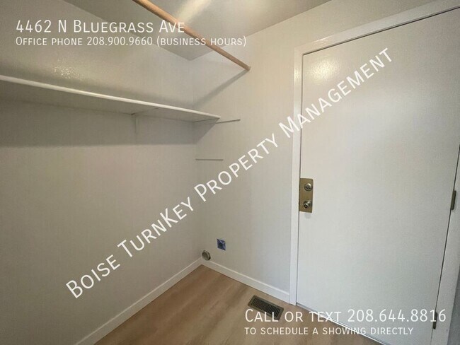 Building Photo - 4462 N Bluegrass Ave
