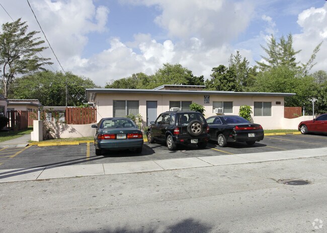 Building Photo - 12110-12140 NE 8th Ave