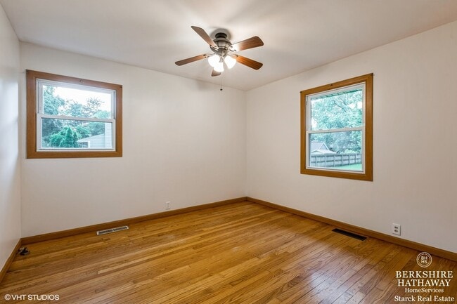 Building Photo - 361 Davis Rd