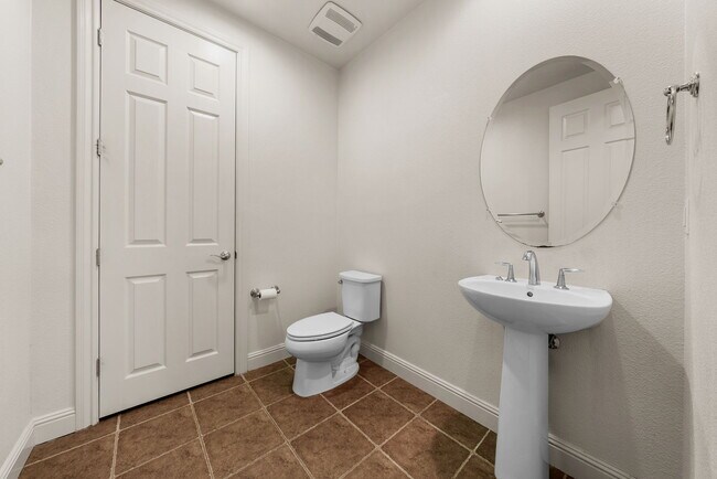 Building Photo - 7585 Mindy Mae Ln