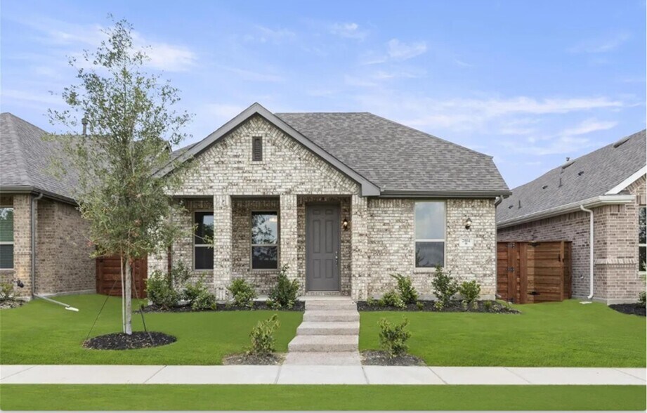 Front - 2004 Poppy Way