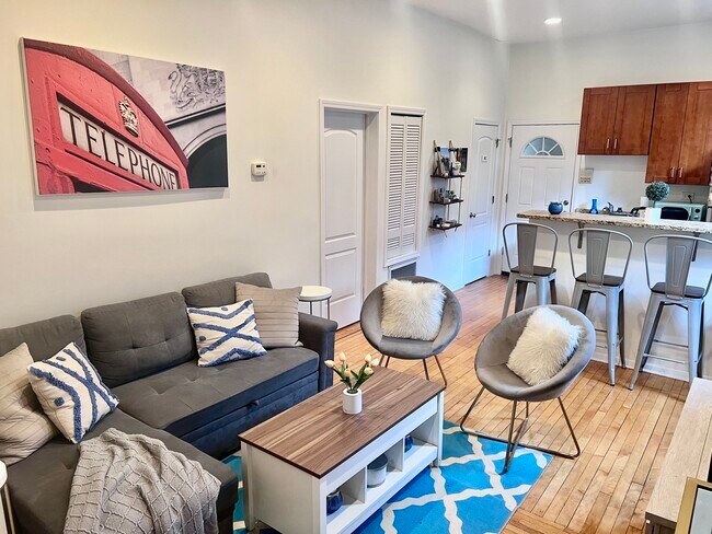 Building Photo - 1421 W Huron St