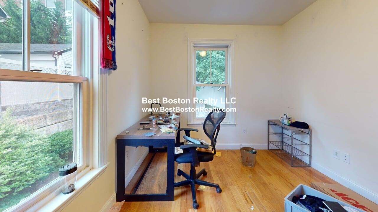 Building Photo - 23 Porter St