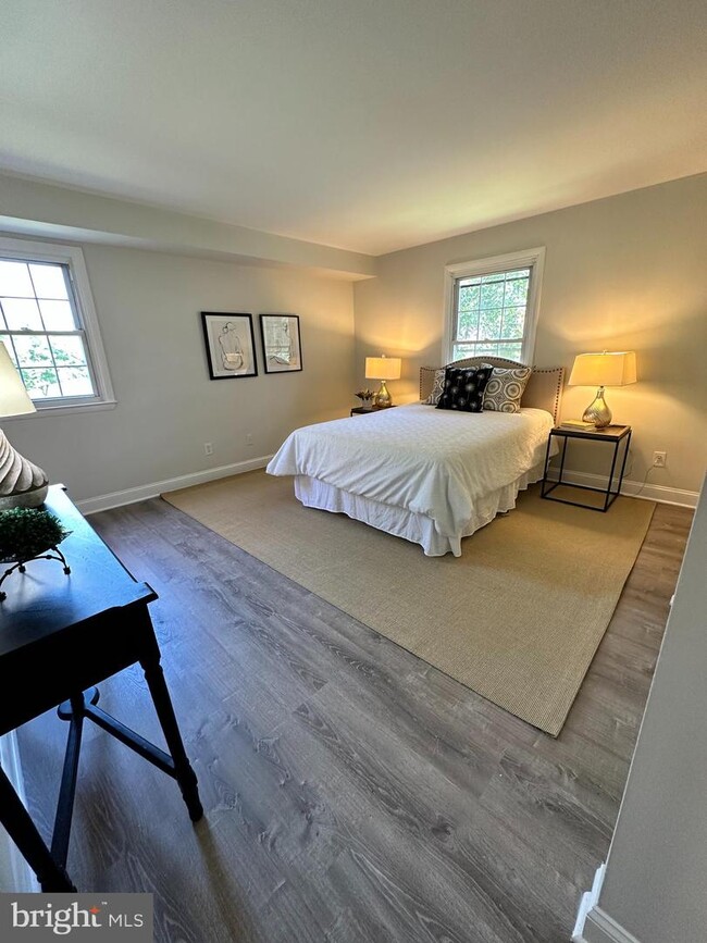 Building Photo - 349 Homeland Southway