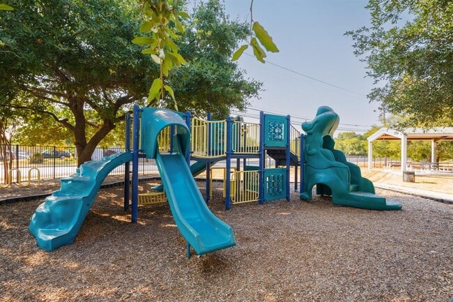 Building Photo - 3300 Etheredge Dr