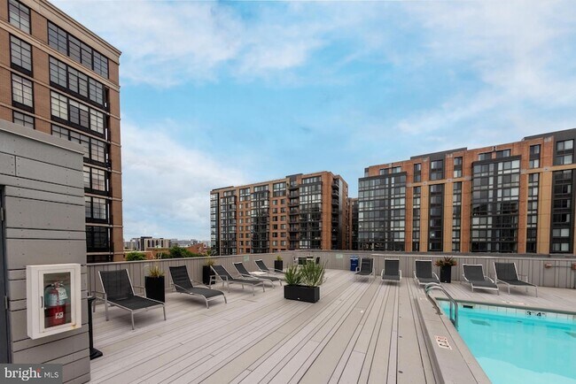 Building Photo - 437 New York Ave NW
