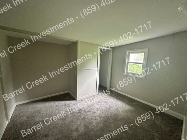 Building Photo - Spacious 3-Bedroom, 1-Bath Home with Newly...