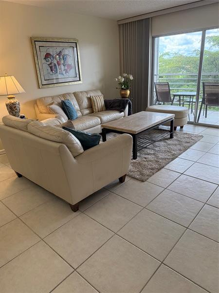 Building Photo - 1601 Abaco Dr