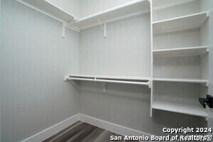 Building Photo - 423 N Mesquite St