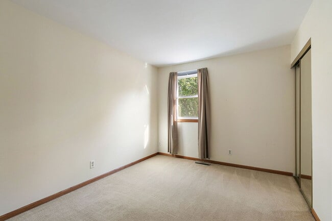 Building Photo - 764 Covington Cir