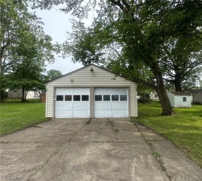 Building Photo - 1547 Chattanooga Ave