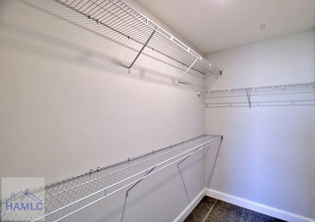 Building Photo - 326 Fairview Cir