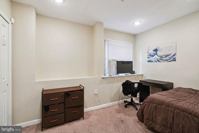 Building Photo - 1611 N 17th St