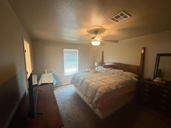 Building Photo - HOME FOR RENT IN ANTHONY TEXAS