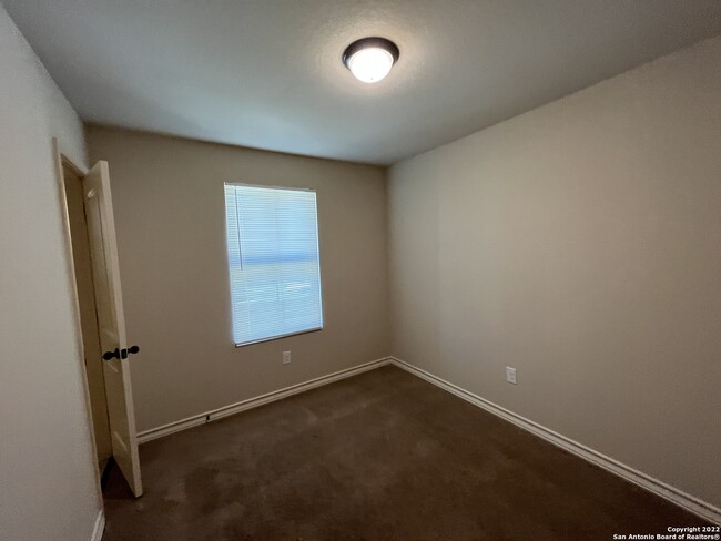Building Photo - 6018 Jax Wy