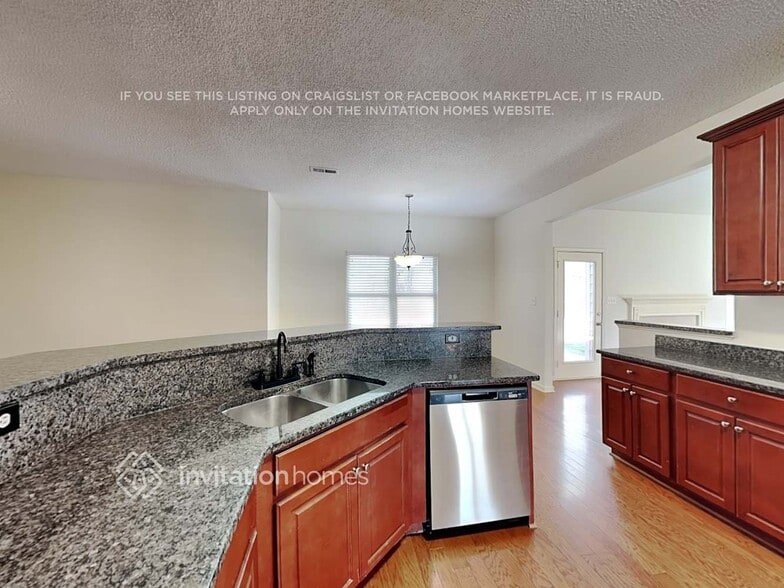 Building Photo - 91 Martins Pond Rd