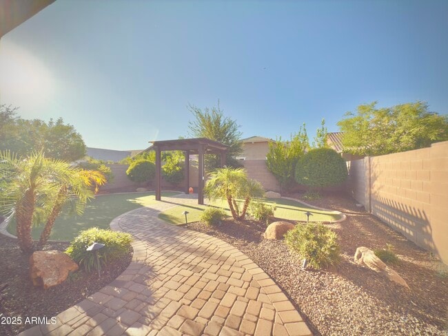 Building Photo - 4040 E Hoot Owl Trail