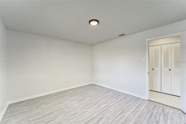 Building Photo - 1326 Idlewood Dr