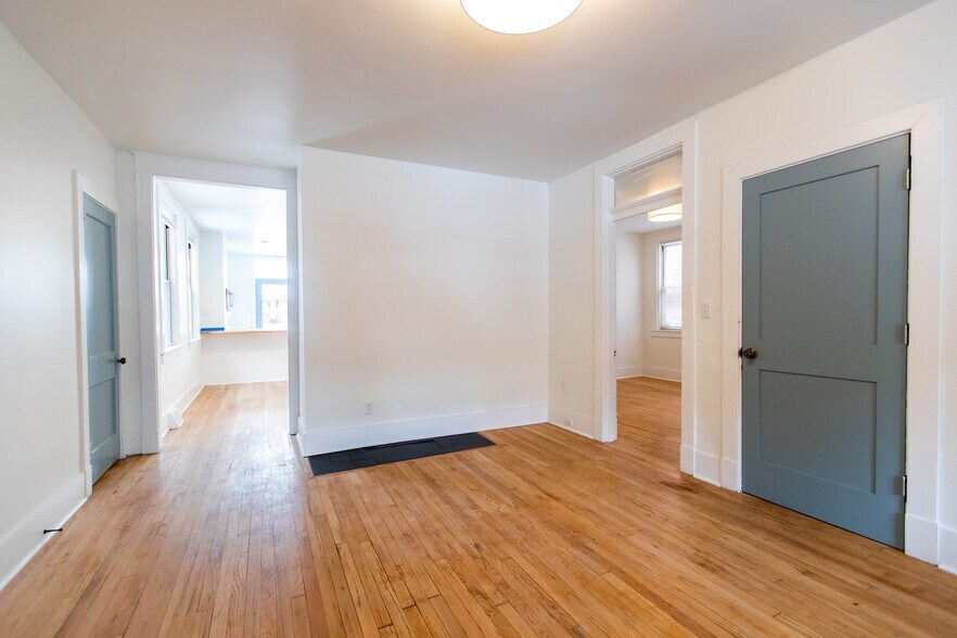 Building Photo - 226 45th St