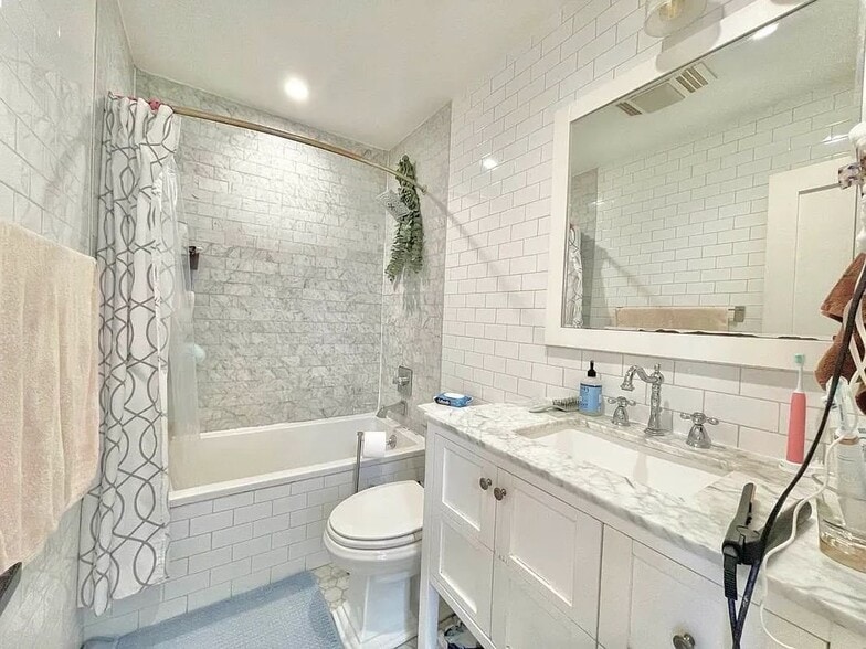 Building Photo - 1509 Dean St