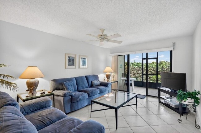 Building Photo - 7410 S Ocean Dr