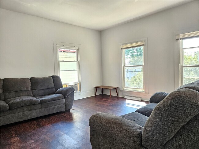 Building Photo - 445 N Tioga St