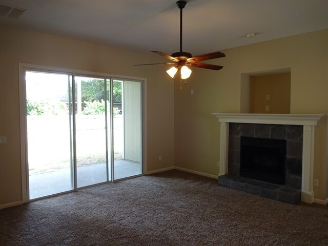 Building Photo - 86351 Evergreen Pl