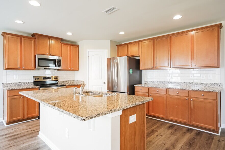 Building Photo - 3661 Althorp Drive