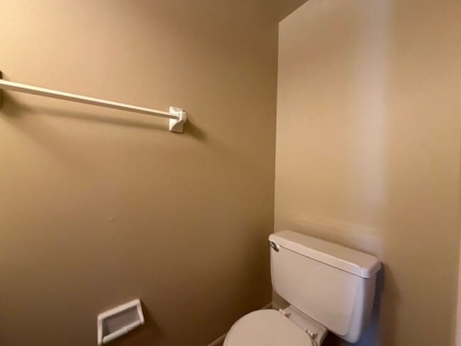 Building Photo - 6881-6887-6887 Emerald Ave