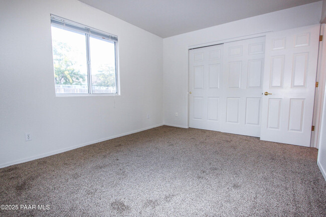 Building Photo - 7212 E Burro Ln